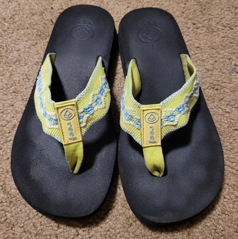 Women's Reef flip flops, size 7